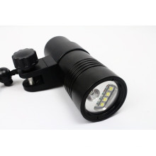 Le plus chaud 820 lumens haute IP68 imperméable à l&#39;eau 150m lampe de poche conduit la lumière de la plongée sous-marine conduit la torche de caméra de plongée